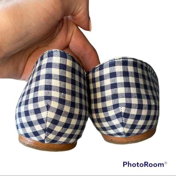Southern Proper D’Orsay Gingham Scalloped Flats | 9 - Picture 6 of 8
